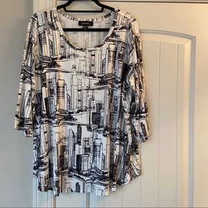 Karen Kane Skyline Shirttail Tee